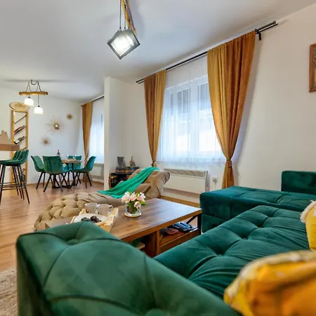 Opera Lux Apartman *